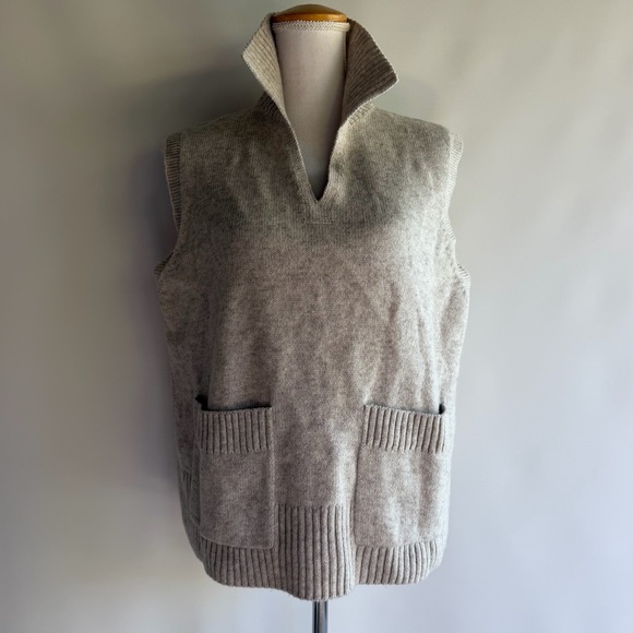 COS Lambswool V-neck Sweater Vest - sz L - Picture 2 of 7